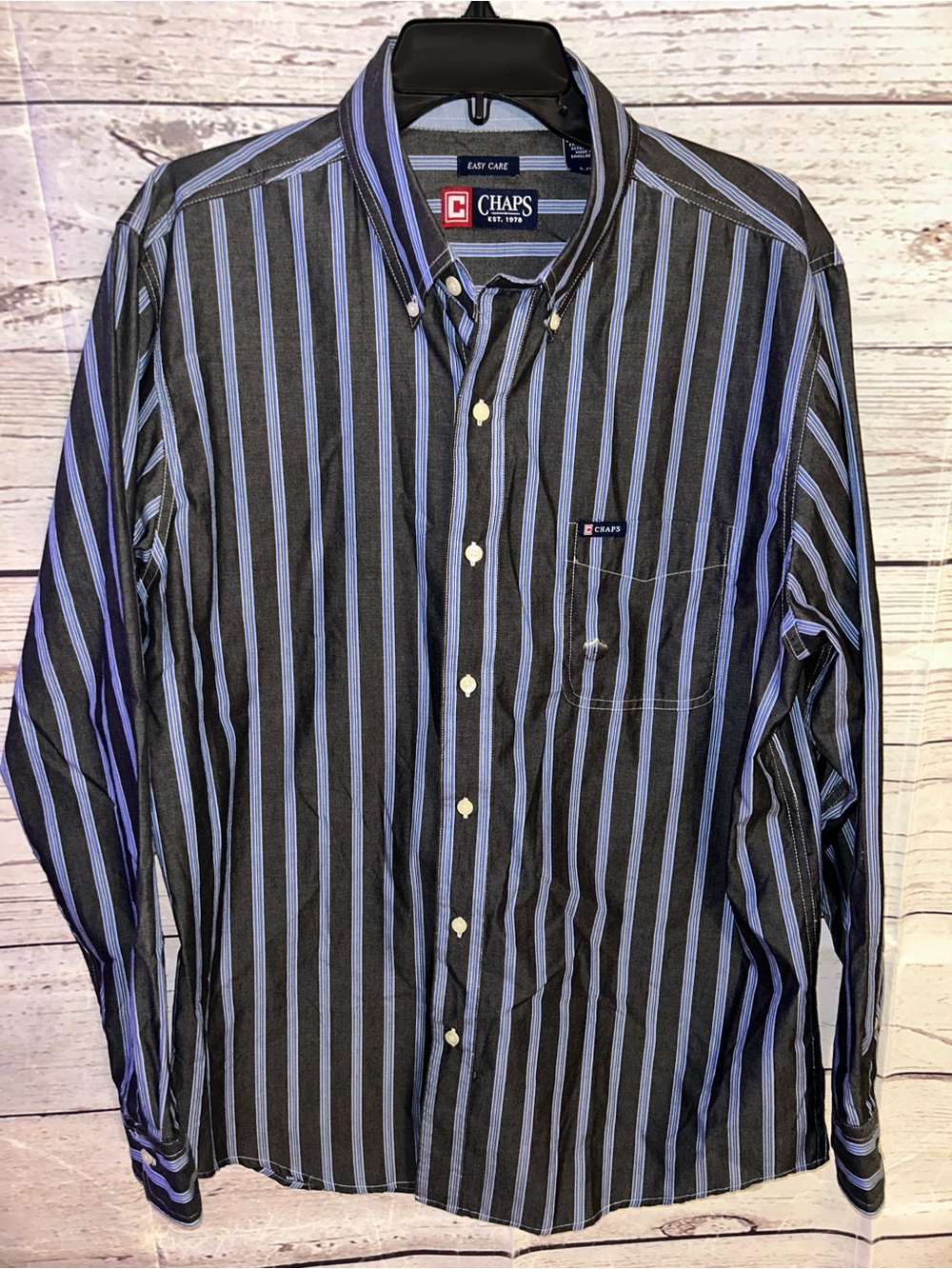 Chaps men’s button down shirt